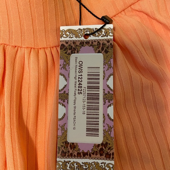 NWT boohoo flowy shorts! - Picture 2 of 6